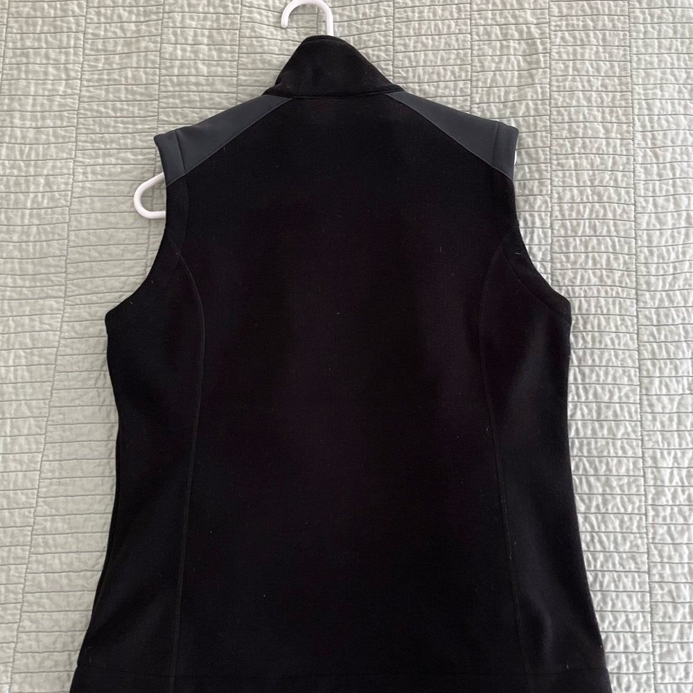 Fleece Vest by REI, Black, Women’s Medium. - Picture 2 of 5